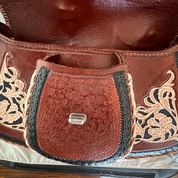 Mustang Western Saddle Purse, Handmade in USA by JohnPaul Leatherworks NWOT - Picture 10 of 15